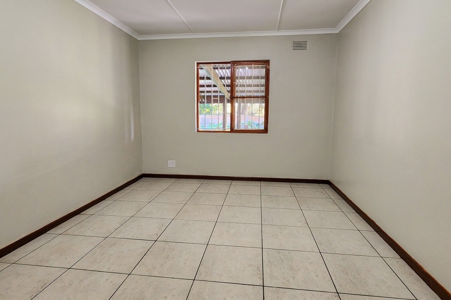 To Let 3 Bedroom Property for Rent in Brenton On Lake Western Cape